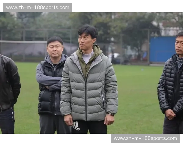 英雄的挽歌，未来的序章：力帆与申鑫的绿茵记忆